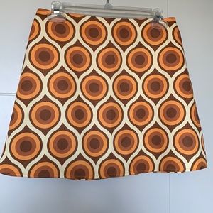 Groovy skirt perfect for any throwback themed party. 60s or 70s!